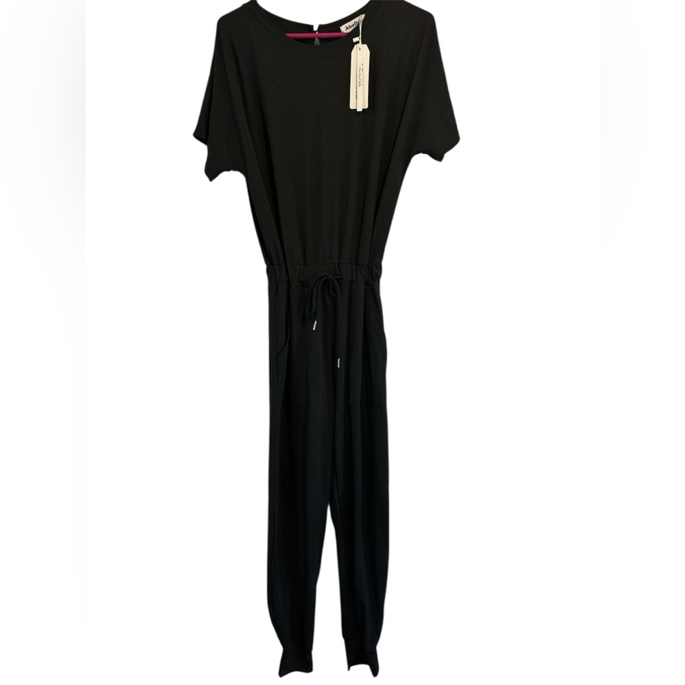 Abollria Elegant Black Jumpsuit NWT Sz Small